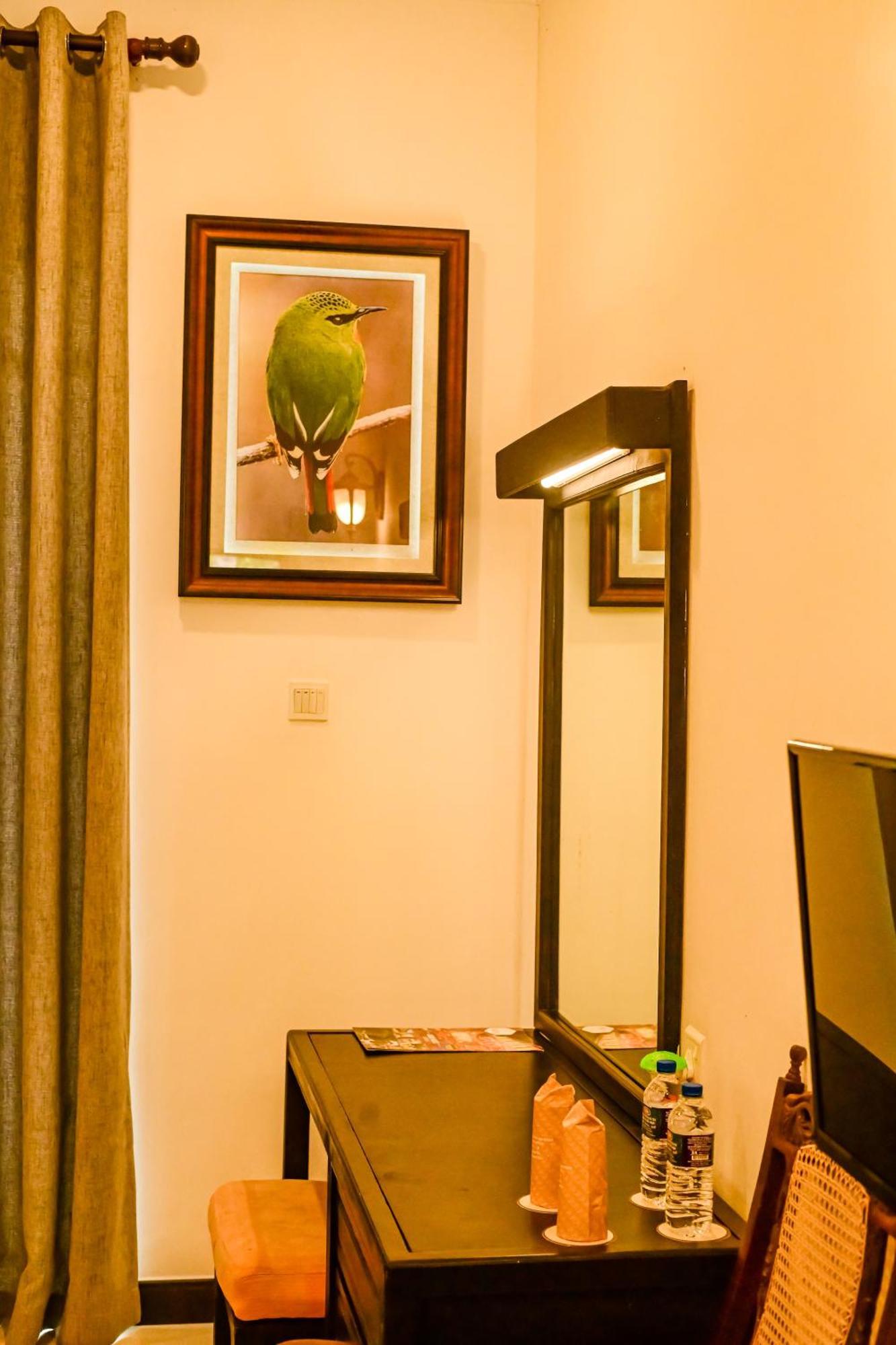 Agbo Hotel Polonnaruwa Exteriör bild