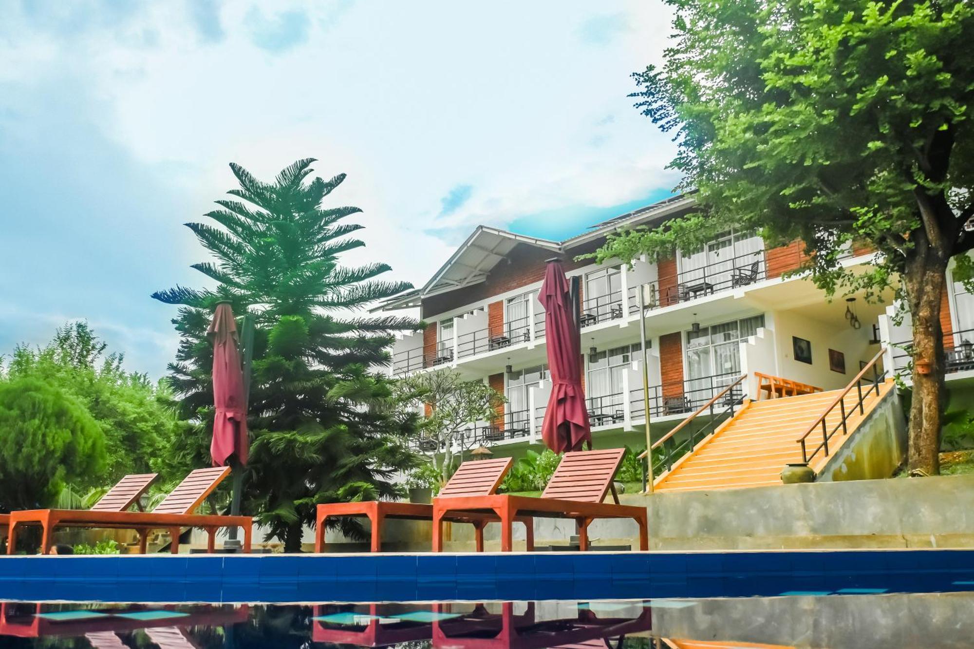 Agbo Hotel Polonnaruwa Exteriör bild