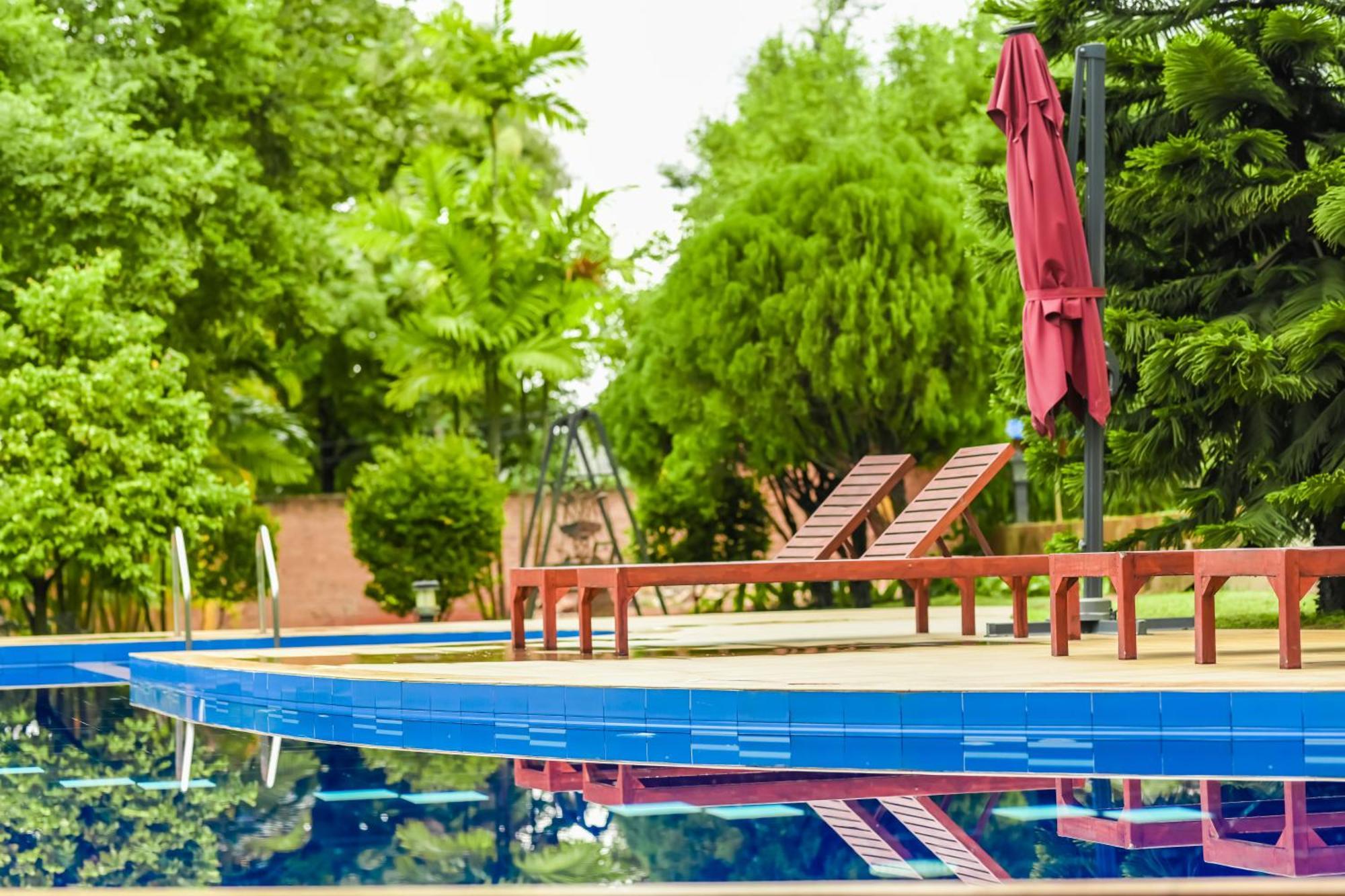 Agbo Hotel Polonnaruwa Exteriör bild