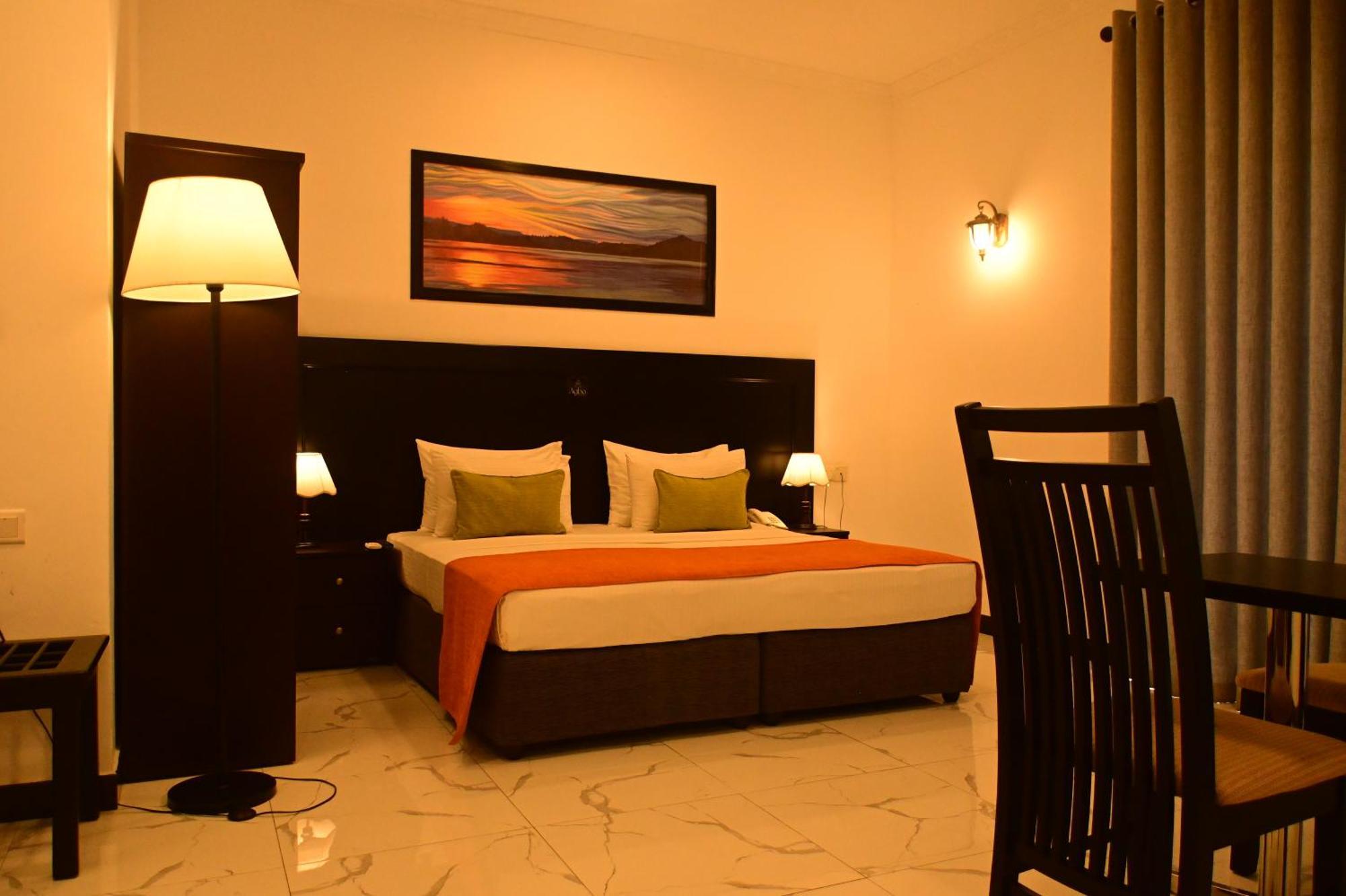 Agbo Hotel Polonnaruwa Exteriör bild