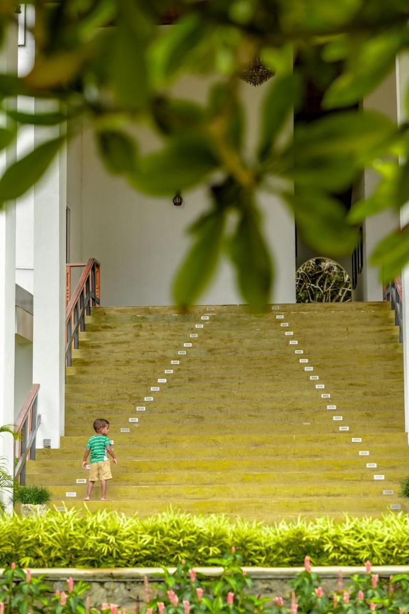 Agbo Hotel Polonnaruwa Exteriör bild