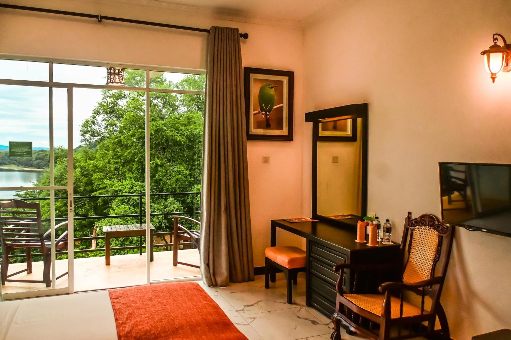Agbo Hotel Polonnaruwa Exteriör bild
