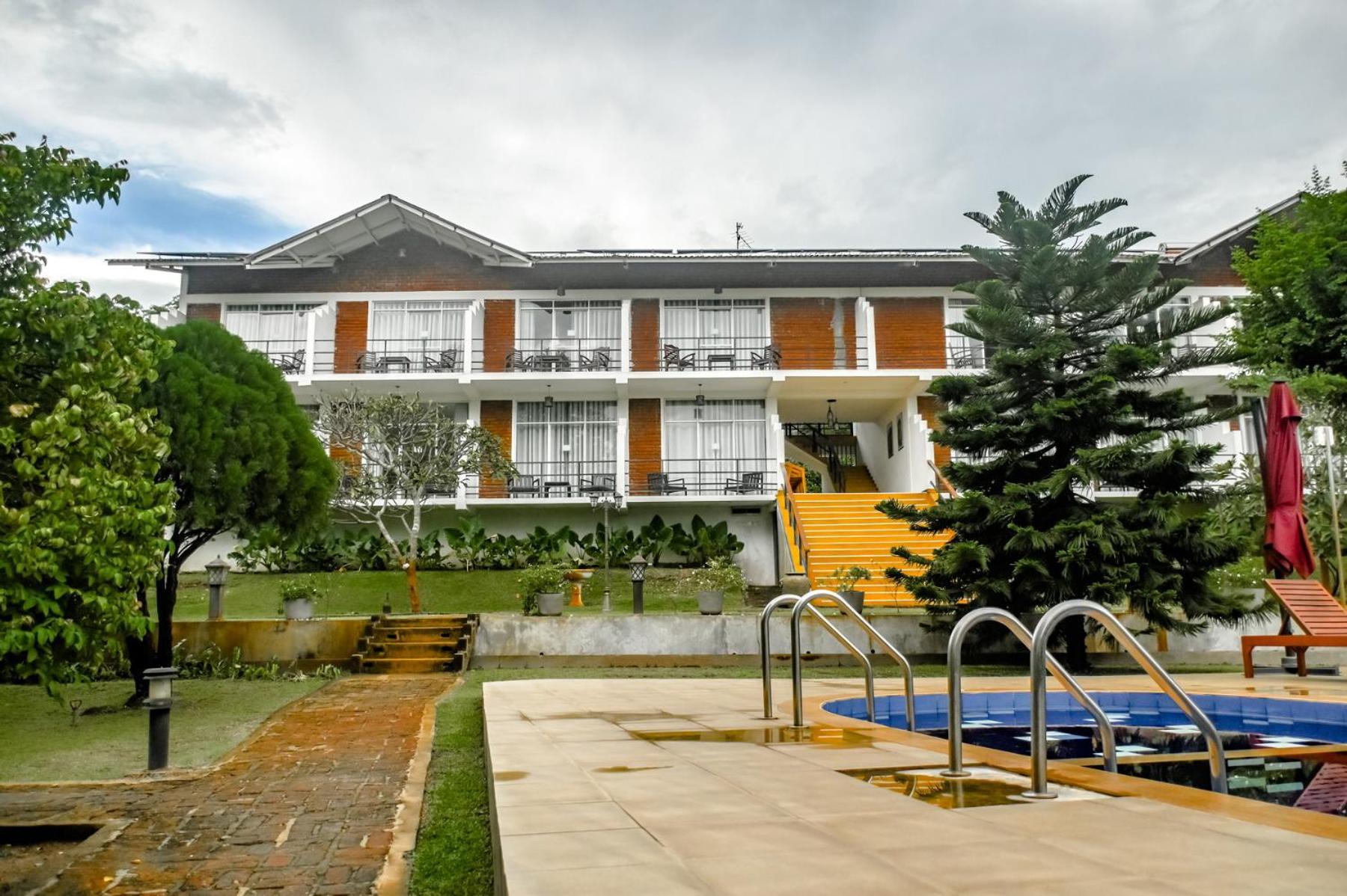 Agbo Hotel Polonnaruwa Exteriör bild