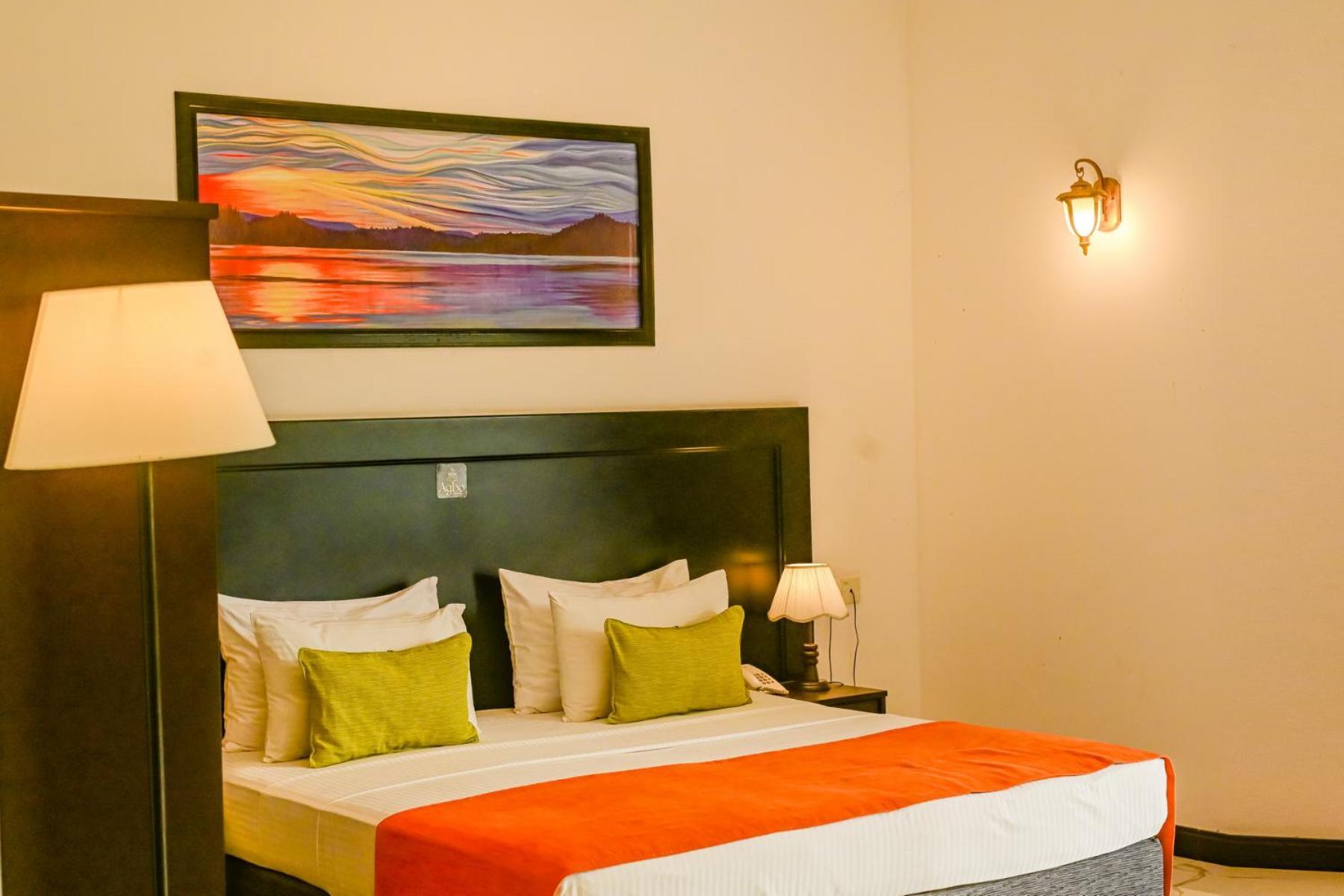 Agbo Hotel Polonnaruwa Exteriör bild
